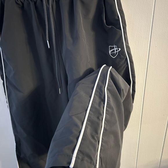 Track pants - Picture 3 of 4